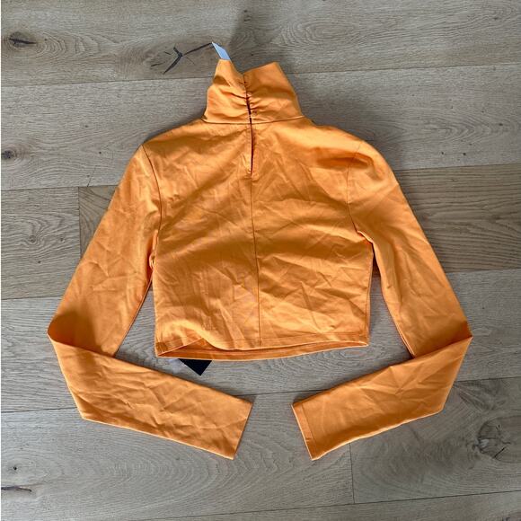 H:ours - Talie 2 Piece Top in Orange - Picture 8 of 9